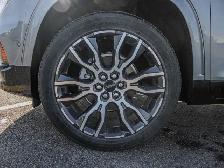 2026 GMC Acadia Denali Ultimate - Photo 13