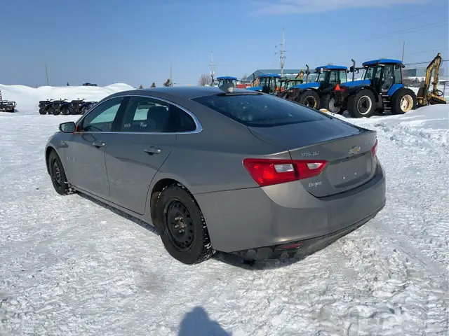 2017 Chevrolet Malibu - Photo 6