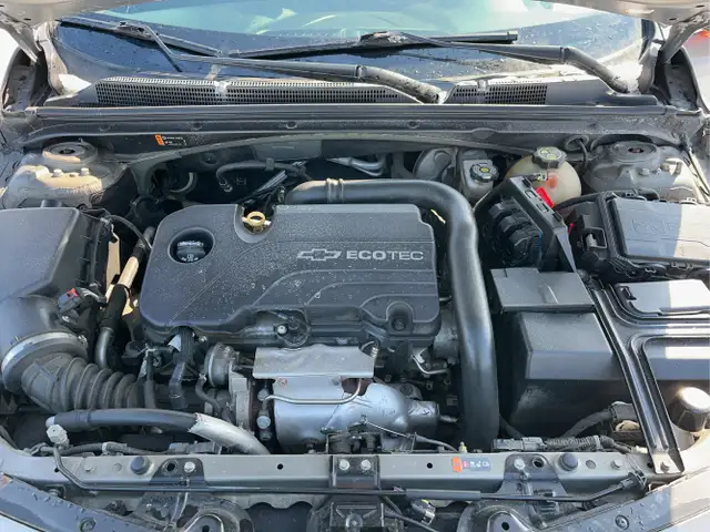 2017 Chevrolet Malibu - Photo 15