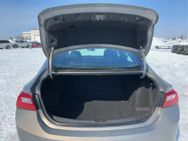 2017 Chevrolet Malibu - Photo 27