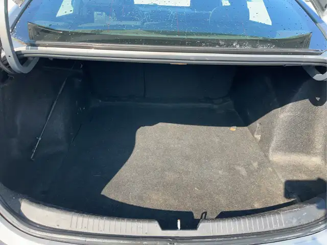 2017 Chevrolet Malibu - Photo 28