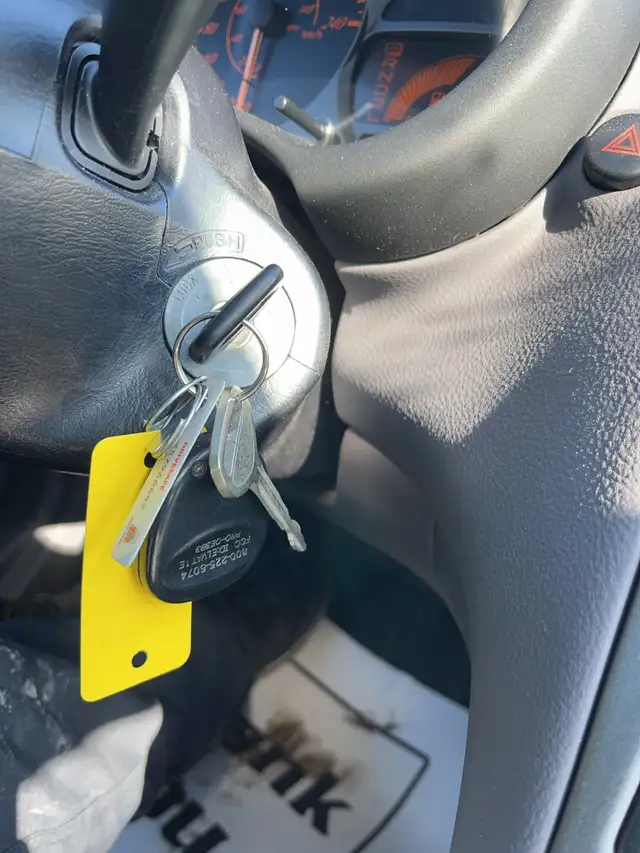 2002 Toyota Celica - Photo 18