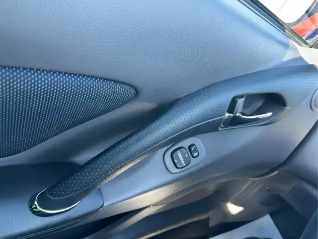 2002 Toyota Celica - Photo 21