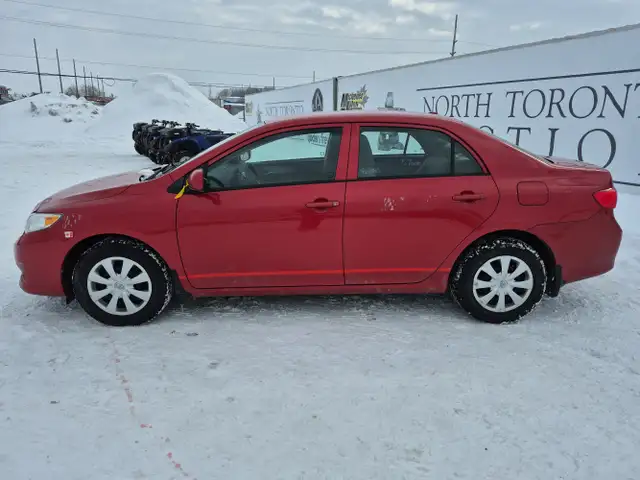 2010 Toyota Corolla - Photo 2