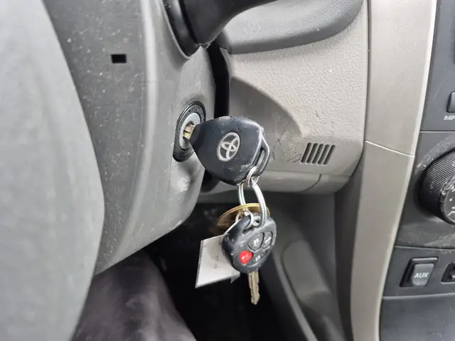 2010 Toyota Corolla - Photo 18