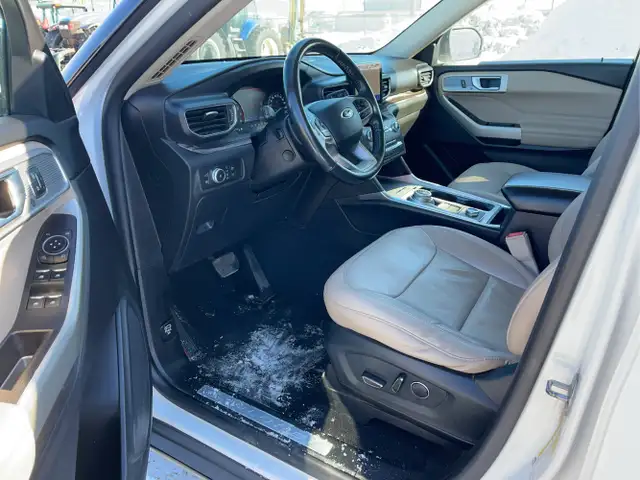 2020 Ford Explorer Hybrid - Photo 18