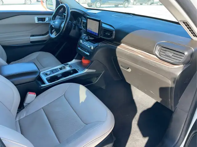 2020 Ford Explorer Hybrid - Photo 22