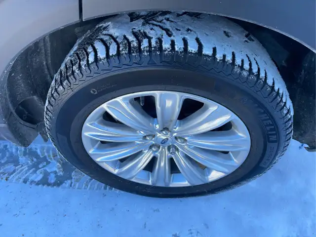 2020 Ford Explorer Hybrid - Photo 24