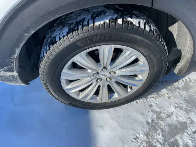 2020 Ford Explorer Hybrid - Photo 25