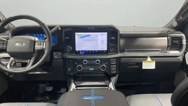 2026 Ford Super Duty F-350 SRW Platinum - Photo 16