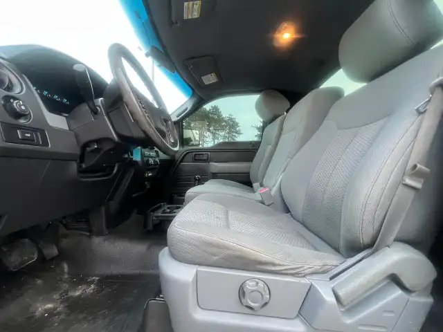 2013 Ford F-150 EXTRA CLEAN-AUTOMATIC & MORE! - Photo 11