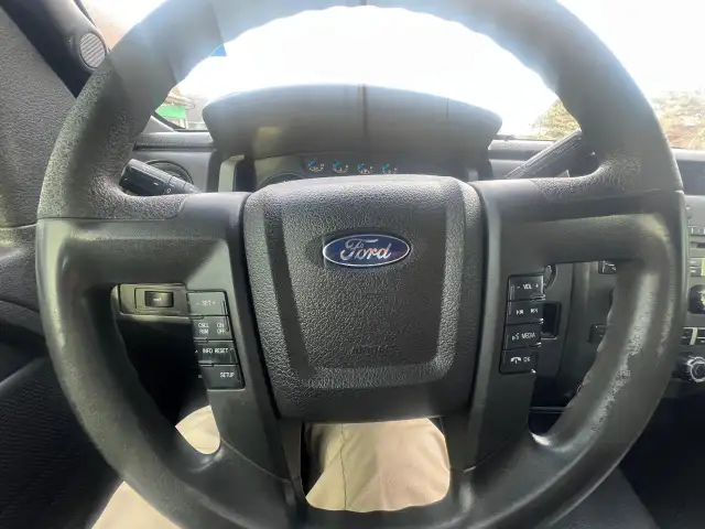 2013 Ford F-150 EXTRA CLEAN-AUTOMATIC & MORE! - Photo 13