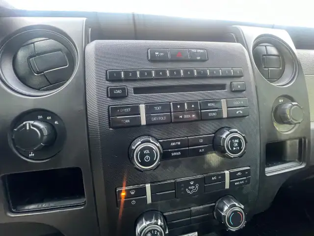 2013 Ford F-150 EXTRA CLEAN-AUTOMATIC & MORE! - Photo 14