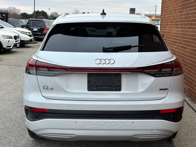2023 Audi Q4 e-tron 50 quattro - Photo 5