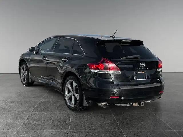 2013 Toyota Venza LE / AWD - Photo 4