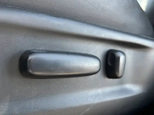 2013 Toyota Venza LE / AWD - Photo 14