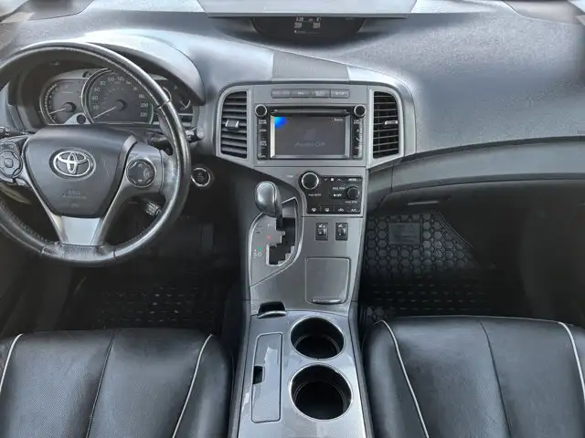 2013 Toyota Venza LE / AWD - Photo 16