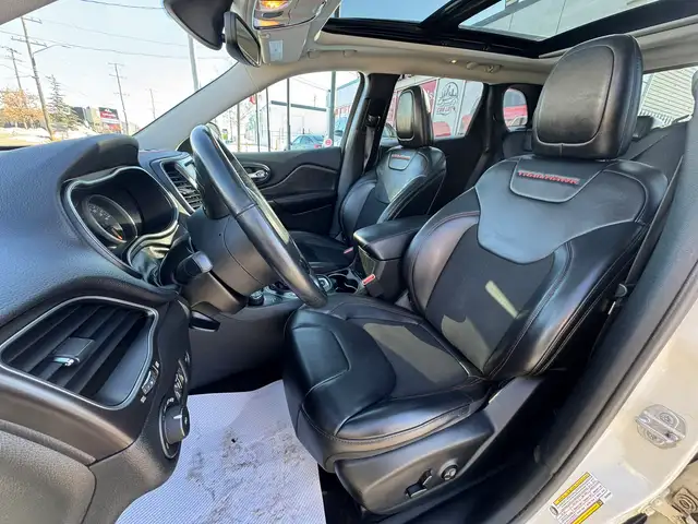 2019 Jeep Cherokee Trailhawk - Photo 8