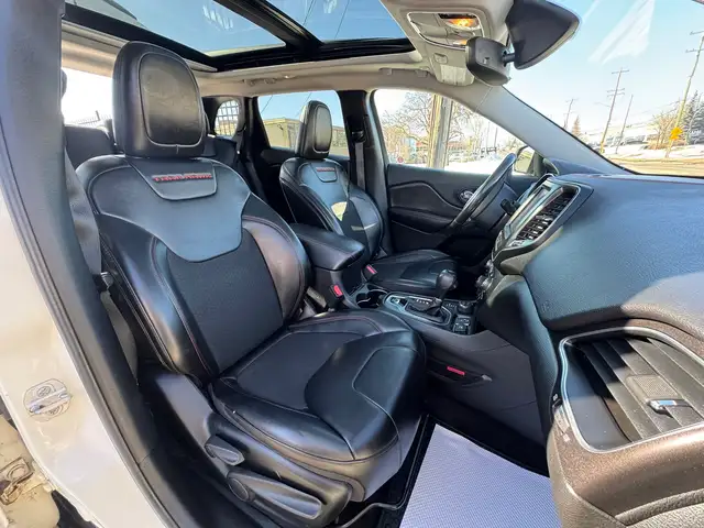 2019 Jeep Cherokee Trailhawk - Photo 10