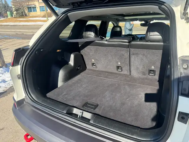 2019 Jeep Cherokee Trailhawk - Photo 27