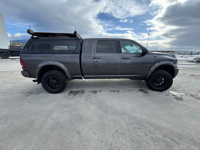 2018 Ram 3500 Laramie DIESEL / CREW CAB / REAR CAMERA / HEATED S - Photo 6