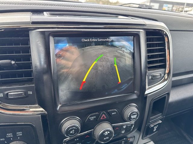 2018 Ram 3500 Laramie DIESEL / CREW CAB / REAR CAMERA / HEATED S - Photo 14