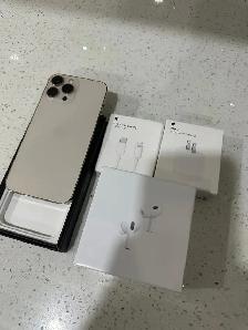 iPhone 13 Pro Max 128GB GOLD AirPods & Fast Charger