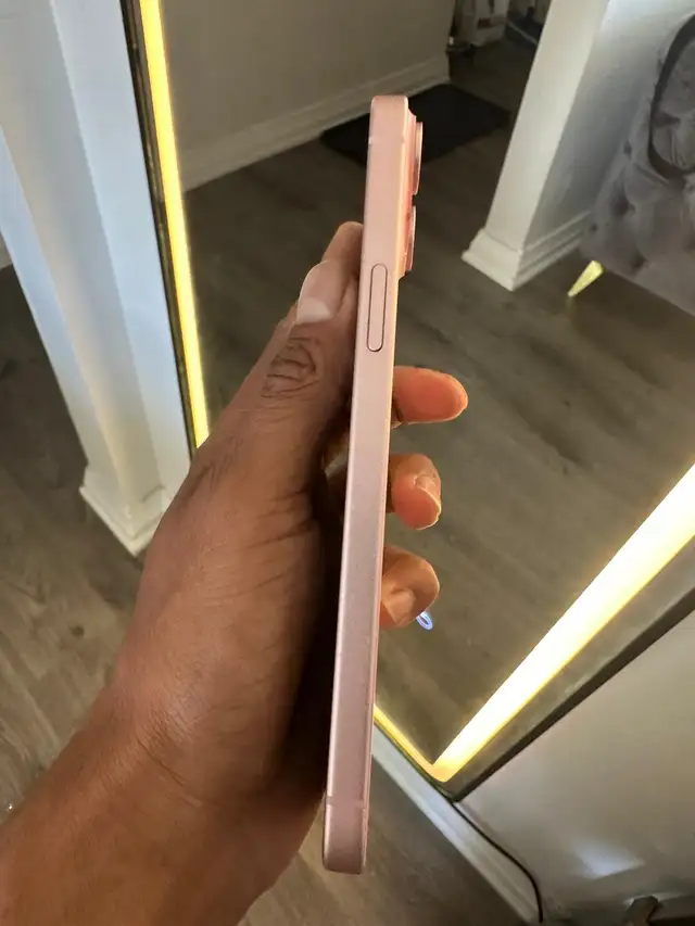 iPhone 15 256gb PINK Airpods/Adapter Pkg/Delivery - Photo 2