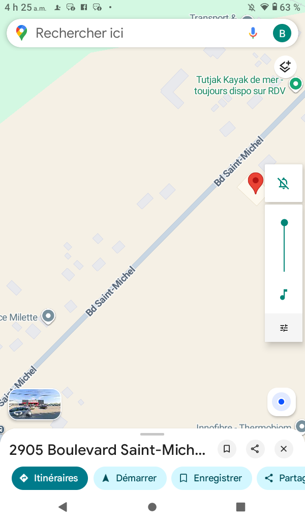 personne ayant des troubles niveau du son des oreilles ouie - Photo 3