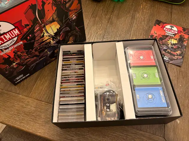 Maximum Apocalypse board game - Photo 2