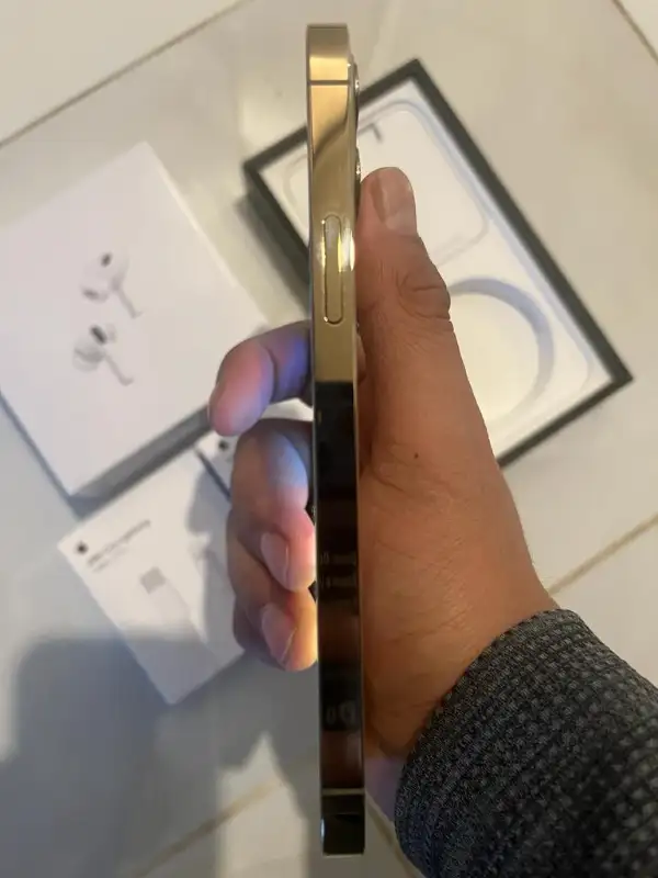 iPhone 12 Pro 128GB Airpods/Charger Set/Delivery - Photo 4