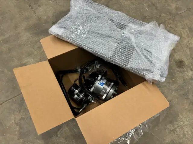 BOBCAT CAB ASSEMBLY COMPLETE-BRAND NEW TAKE OFF - Photo 4