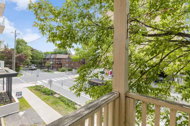 uOttawa Cozy LARGE studio, 5 min to Campus, FREE Internet, Avail - Photo 10