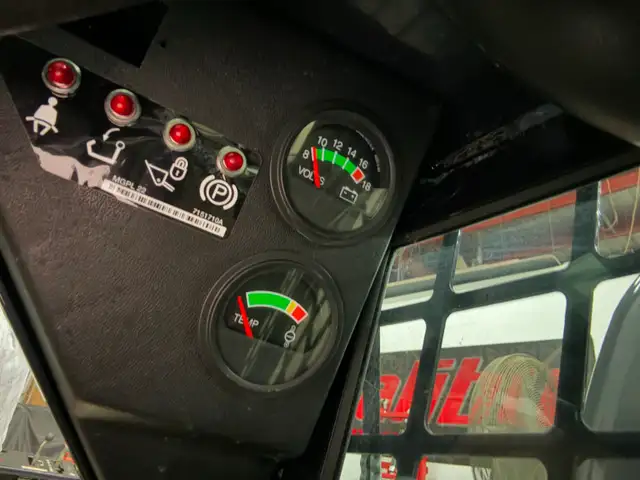 BOBCAT S70/463 CAB ASSEMBLY-BRAND NEW TAKE OFF - Photo 6