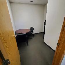 Office Space Inside Computer Shop For Cell/Tablet Repair/Sales - Photo 3