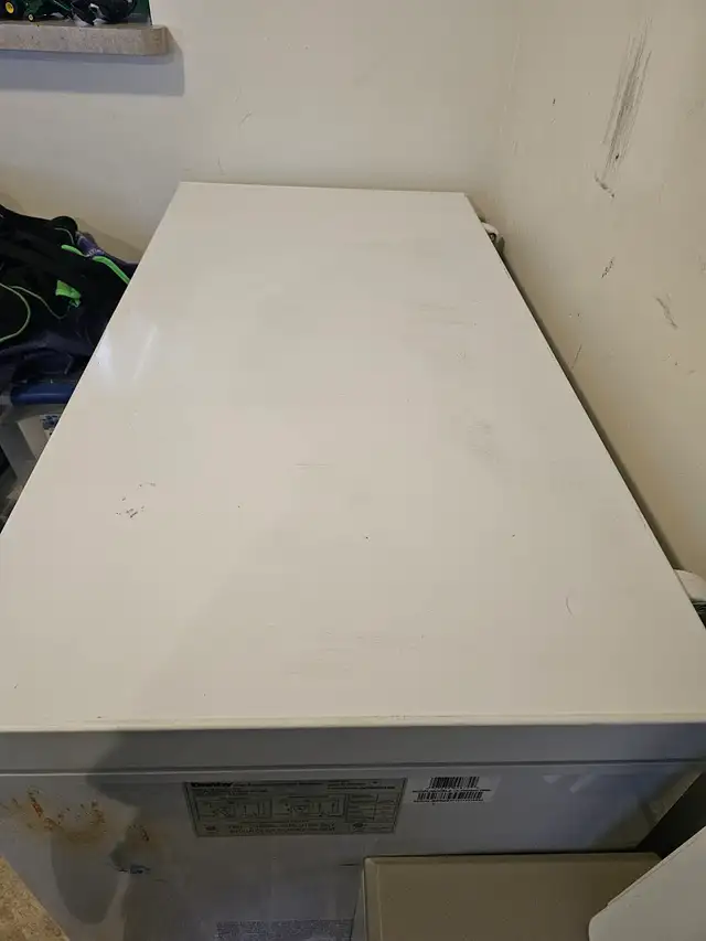 Freezer appliance - Photo 4