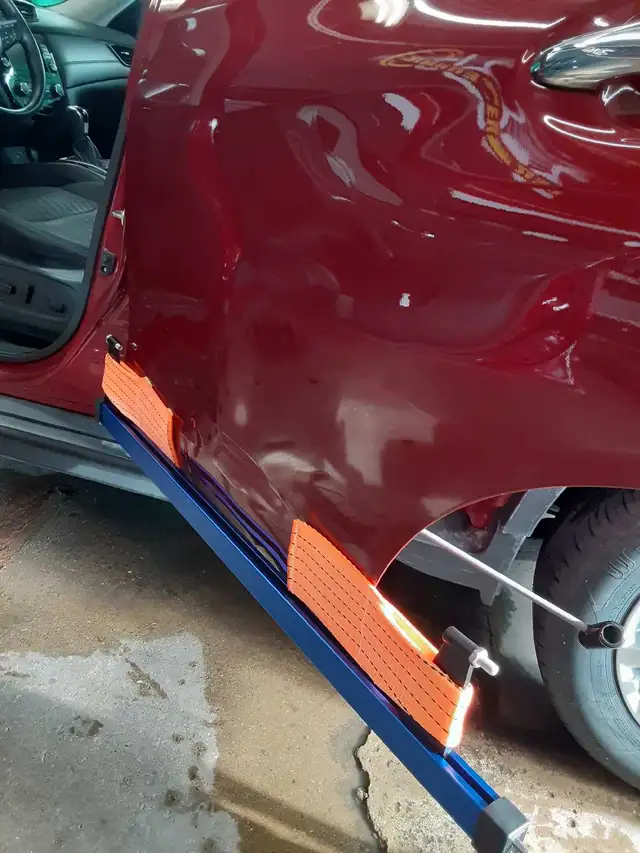 Mobile auto collision technician - Photo 3