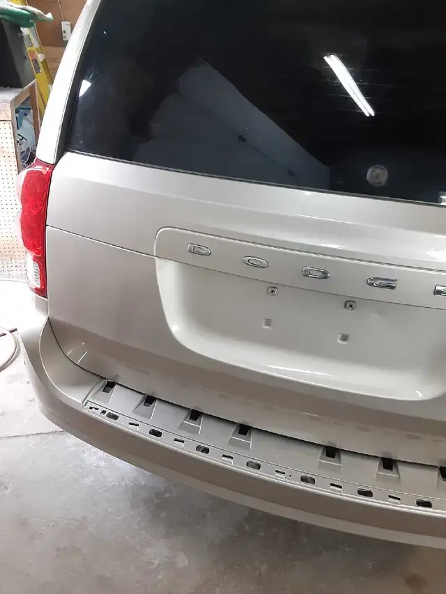 Mobile auto collision technician - Photo 6