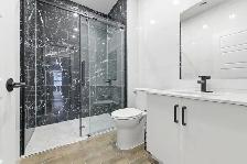 Beautiful Two Bedroom Two Bathroom Apartment - Photo 5