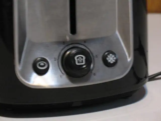 Toastmaster 2 Slice Toaster - Photo 7