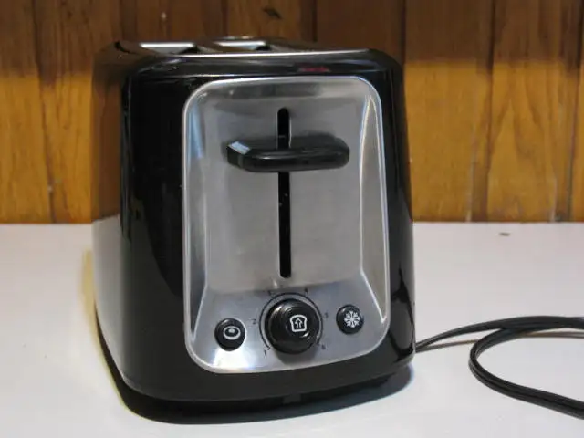 Toastmaster 2 Slice Toaster - Photo 8