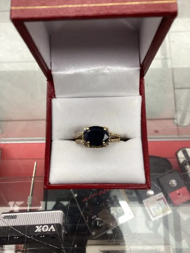 bague en or pierre ovale noir - Photo 2