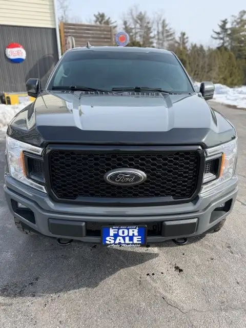 2018 FORD F-150 SUPERCREW  5.0 LITRE ENGINE  CLEAN CARFAX - Photo 2