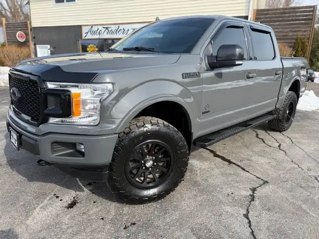 2018 FORD F-150 SUPERCREW  5.0 LITRE ENGINE  CLEAN CARFAX - Photo 3