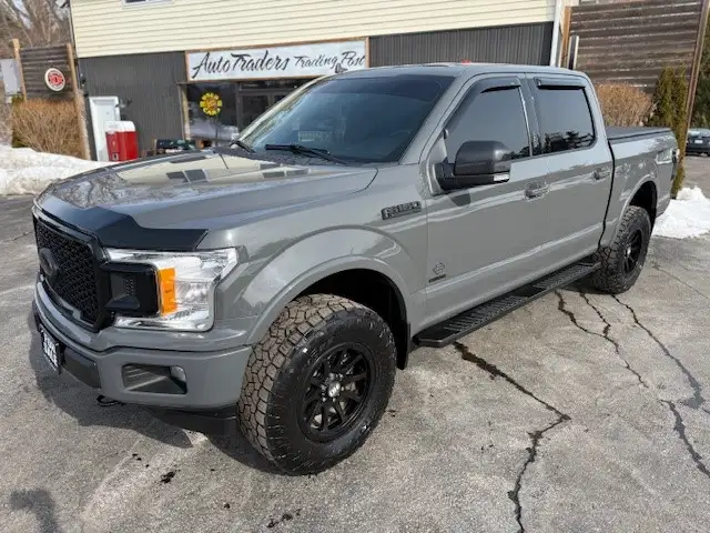 2018 FORD F-150 SUPERCREW  5.0 LITRE ENGINE  CLEAN CARFAX - Photo 4