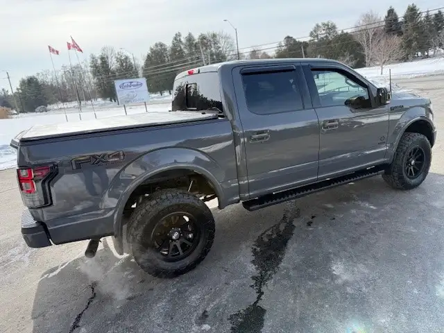 2018 FORD F-150 SUPERCREW  5.0 LITRE ENGINE  CLEAN CARFAX - Photo 9