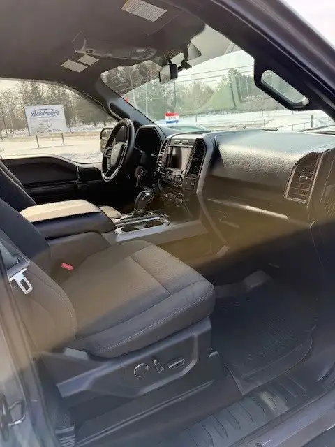 2018 FORD F-150 SUPERCREW  5.0 LITRE ENGINE  CLEAN CARFAX - Photo 13