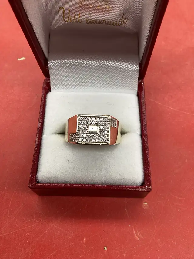 bague en or rectangulaire