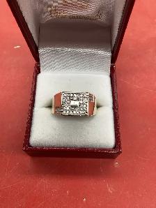 bague en or rectangulaire