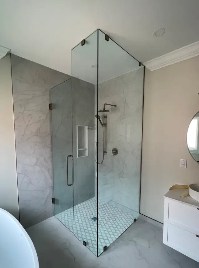 Glass Showers   Railings - Photo 8